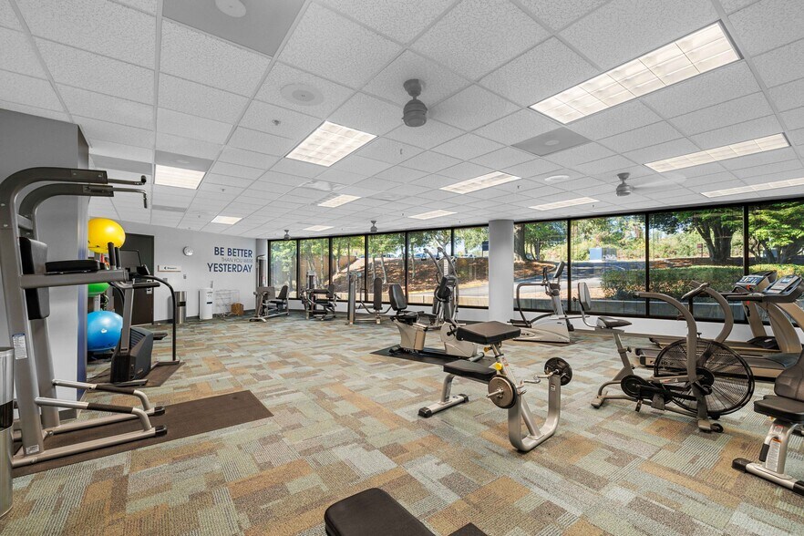 More Photos Of 5511 Capital Center Dr, Raleigh Office For Lease