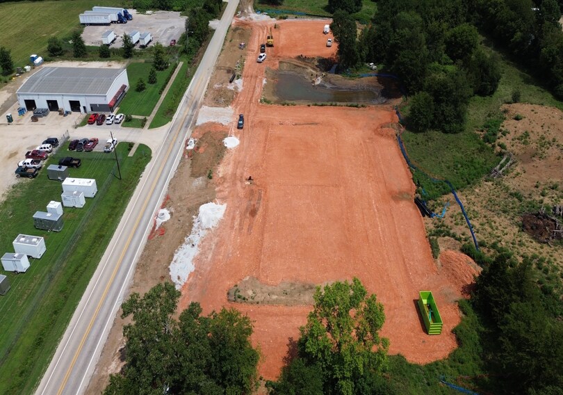More Photos Of 2030 Morningside Dr, Fayetteville Light Distribution For Lease