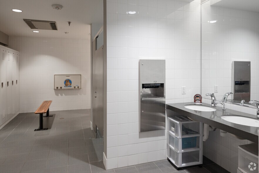 More Photos Of 1755 Blake St, Denver Office For Lease