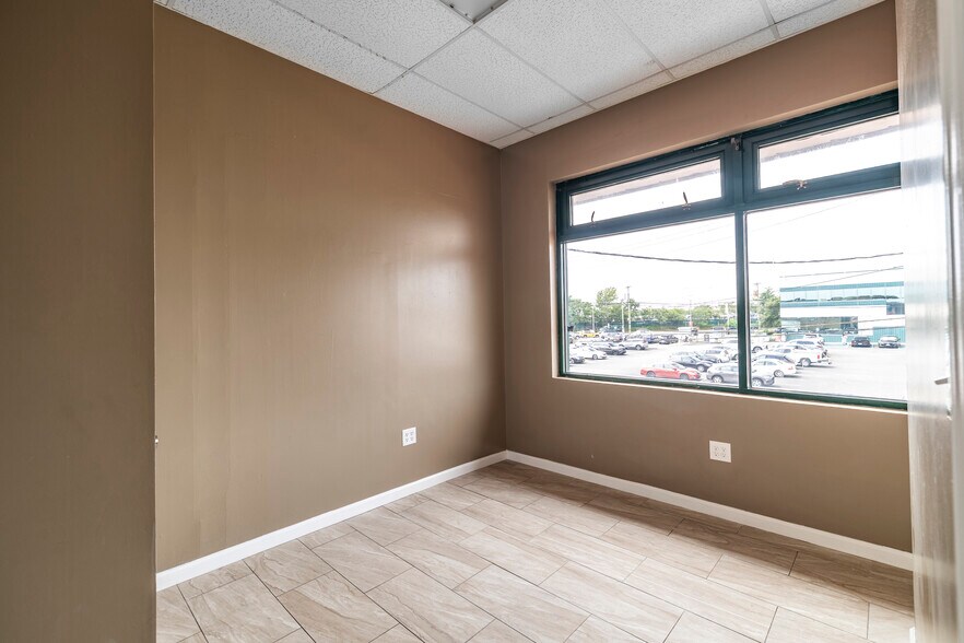 More Photos Of 148-11 175th St, Jamaica Storefront Retail Office For Lease