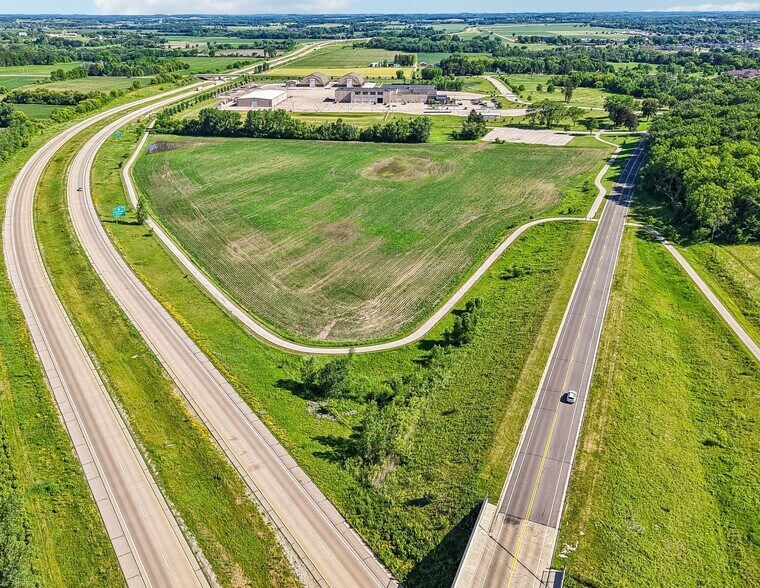 More Photos Of 1515 S Wisconsin Dr, Jefferson Industrial For Lease