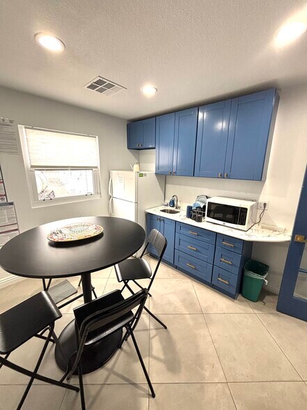 More Photos Of 1212 S Maryland Pky, Las Vegas Medical For Sale