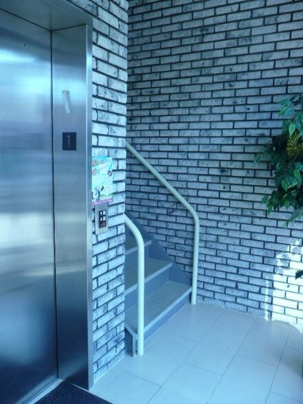 More Photos Of 1602 Avenue U, Brooklyn General Retail For Lease