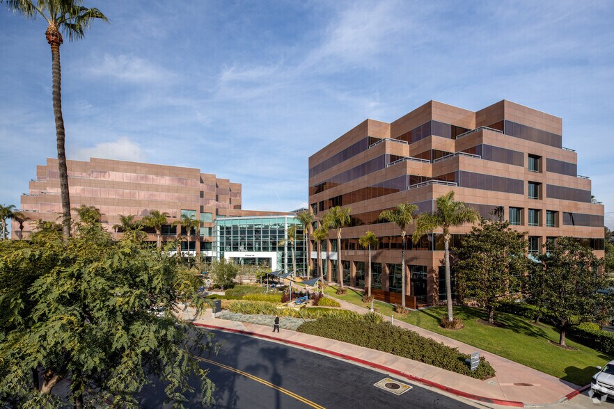 Primary Photo Of 100 Bayview Cir, Newport Beach Office For Lease