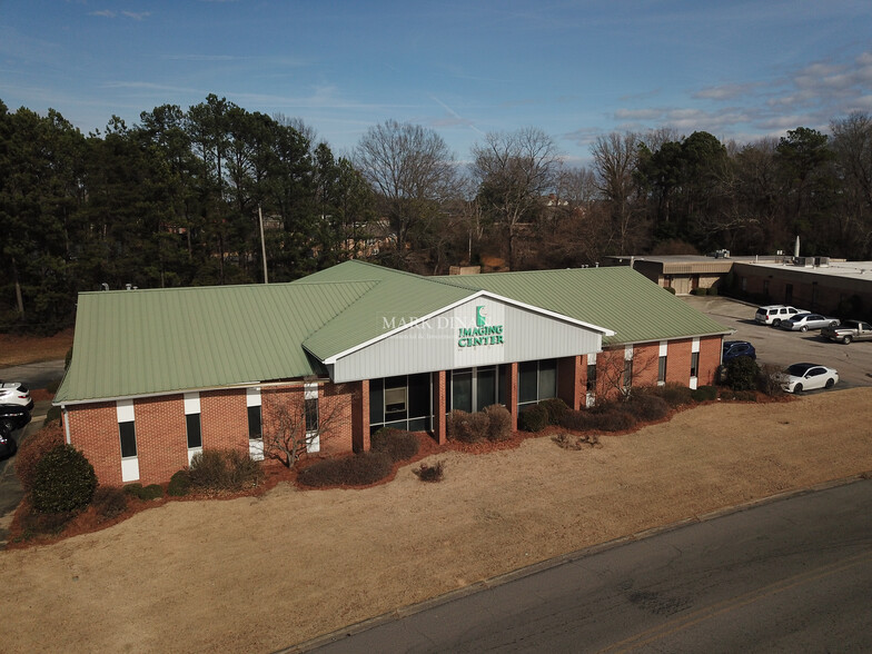 Primary Photo Of 737 Memorial Dr, Bessemer Medical For Sale