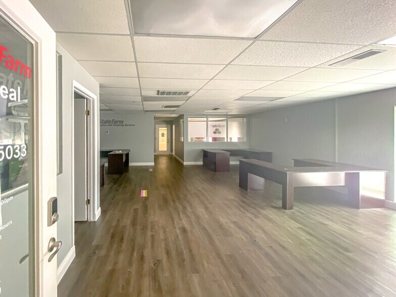 More Photos Of 1420 N Cooper St, Arlington Office For Sale