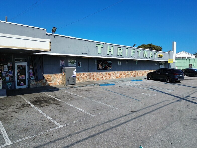 More Photos Of 181 Rardin Ave, Pahokee Storefront For Sale