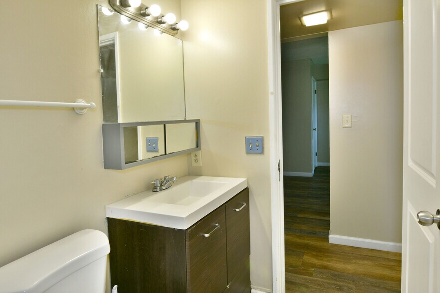 More Photos Of 203-205 Churchill Hubbard Rd, Youngstown Apartments For Sale