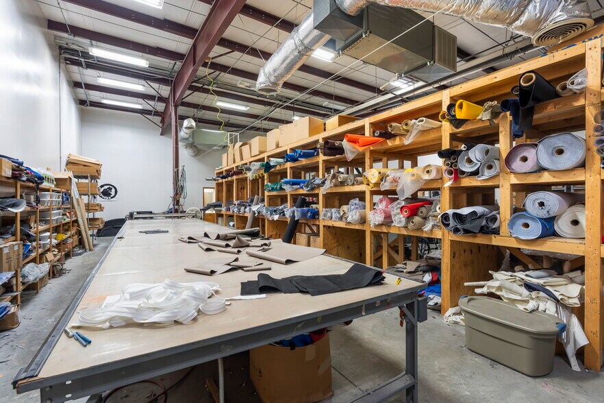 More Photos Of 5410 S Daniel St, Battlefield Manufacturing For Sale