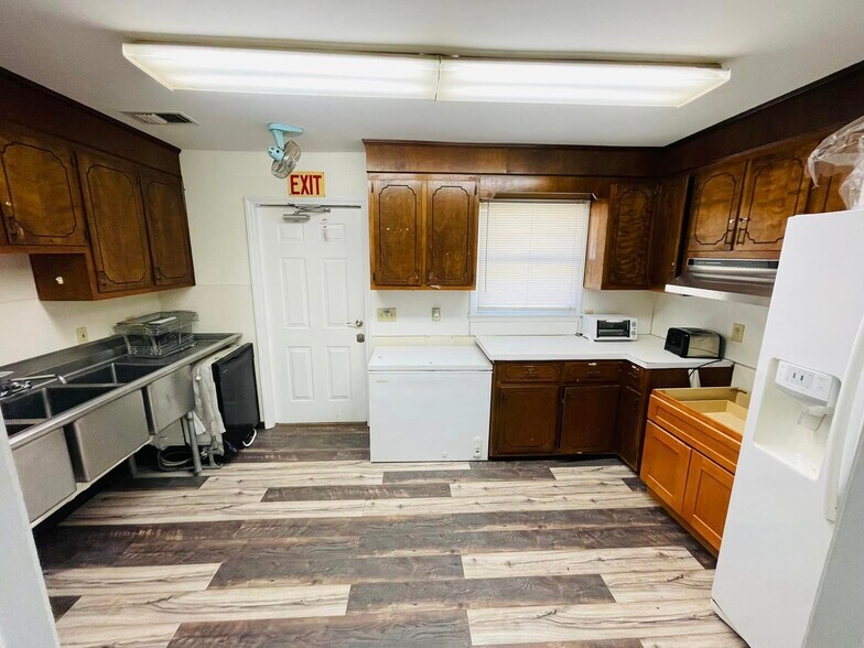 More Photos Of 301 W Main St, Stoneville Office For Sale