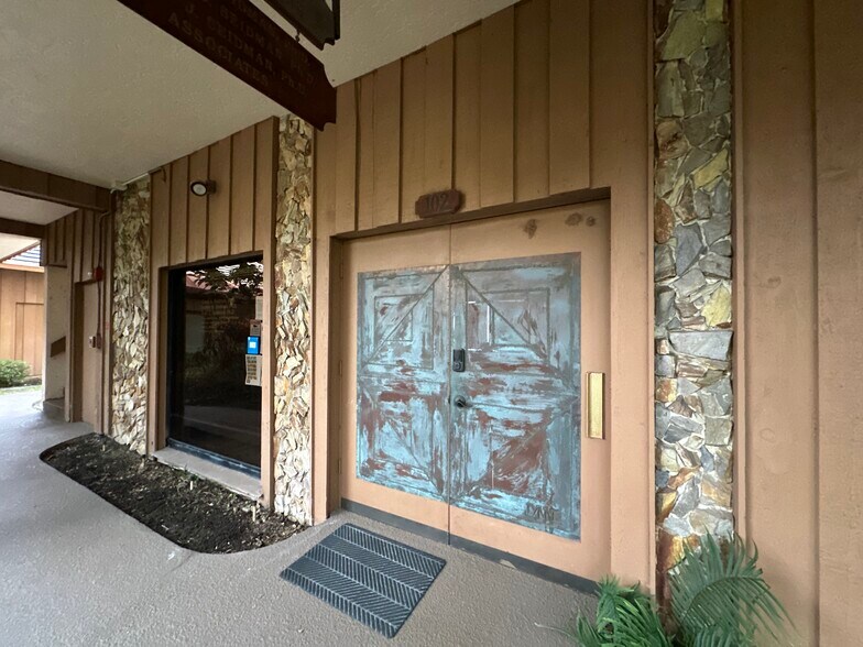 More Photos Of 7800 W Oakland Park Blvd, Sunrise Medical For Sale