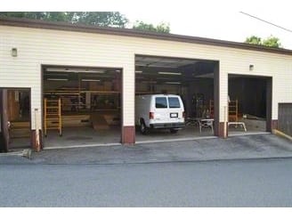 More Photos Of 18 7th St, Slatington Warehouse For Lease