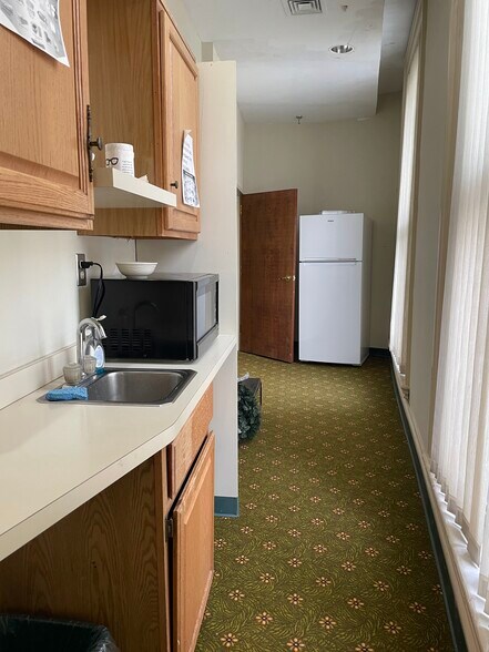 More Photos Of 97-105 Main St, Norwich Office For Sale
