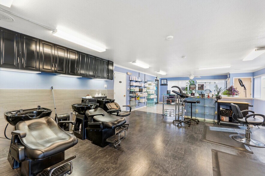 More Photos Of 1129-1135 Hunter Lake Dr, Reno Storefront Retail Residential For Sale