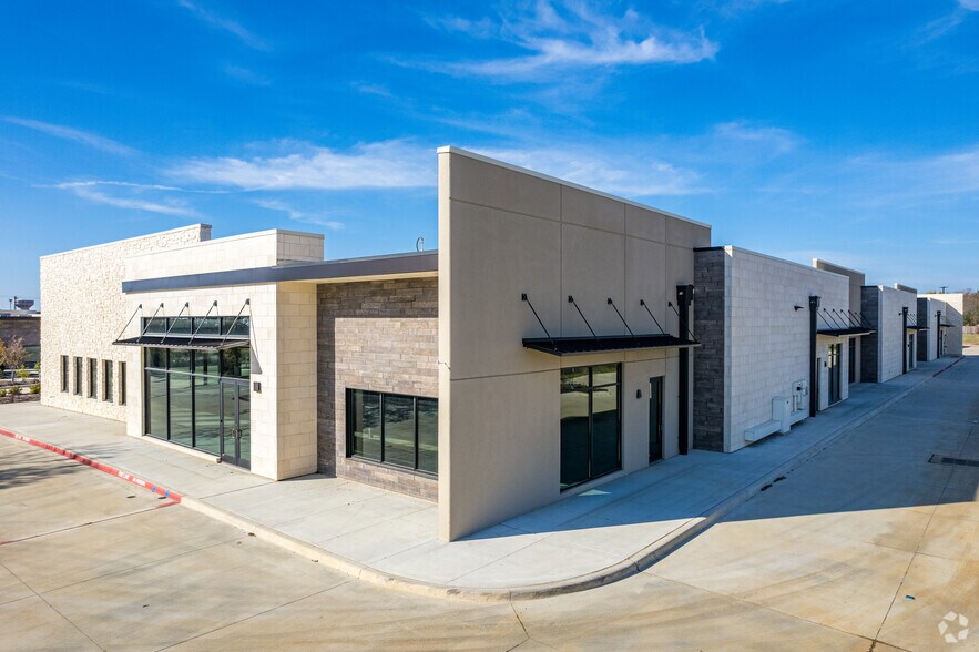 More Photos Of 425 S Kimball Ave, Southlake Office For Sale
