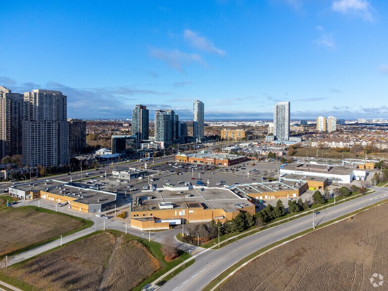 More Photos Of 4555 Hurontario St, Mississauga General Retail For Lease