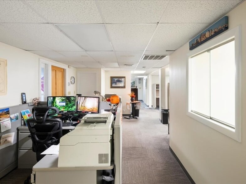 More Photos Of 44 Trapelo Rd, Belmont Office For Sale