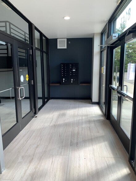 More Photos Of 8147 Globe Dr, Woodbury Medical For Lease