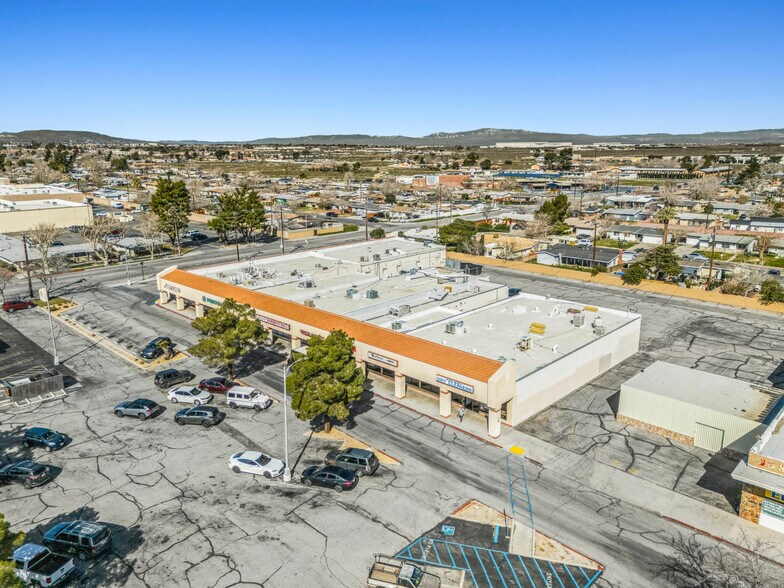 More Photos Of 2107-2127 E Palmdale Blvd, Palmdale Unknown For Lease