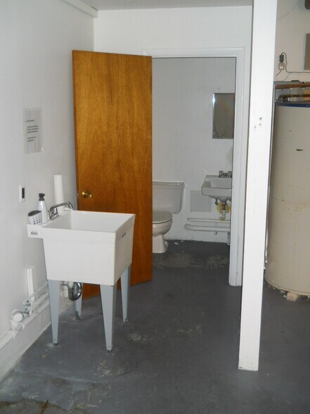 More Photos Of 355 W Main St, Norristown Office For Lease