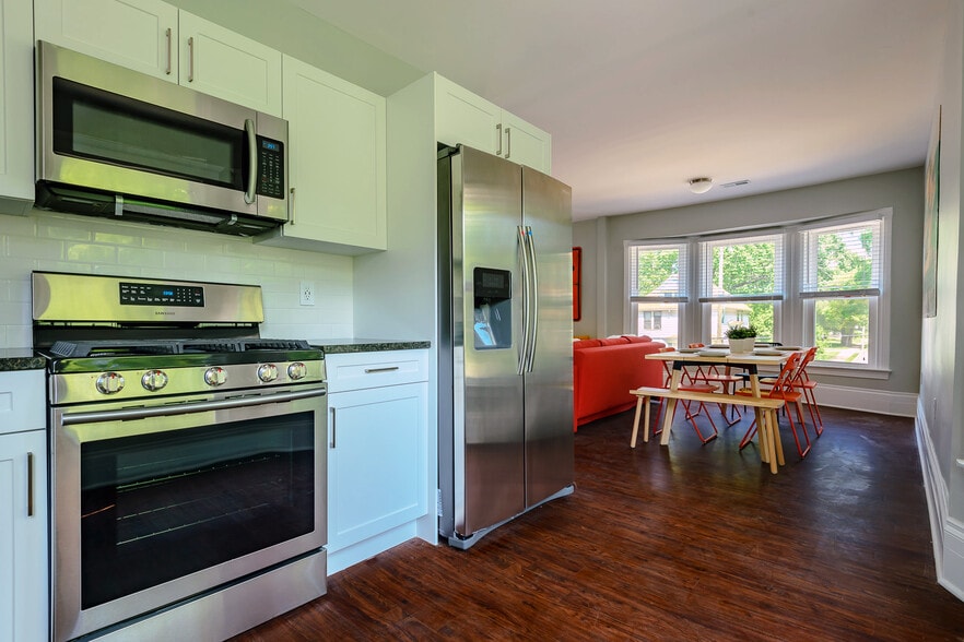 More Photos Of 8116 Kercheval St, Detroit Apartments For Sale