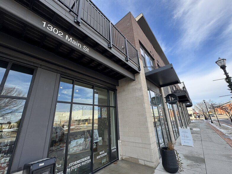 More Photos Of 1302 Main St, Speedway Apartments For Lease