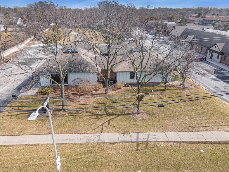 More Photos Of 18340 Middlebelt Rd, Livonia Office For Sale