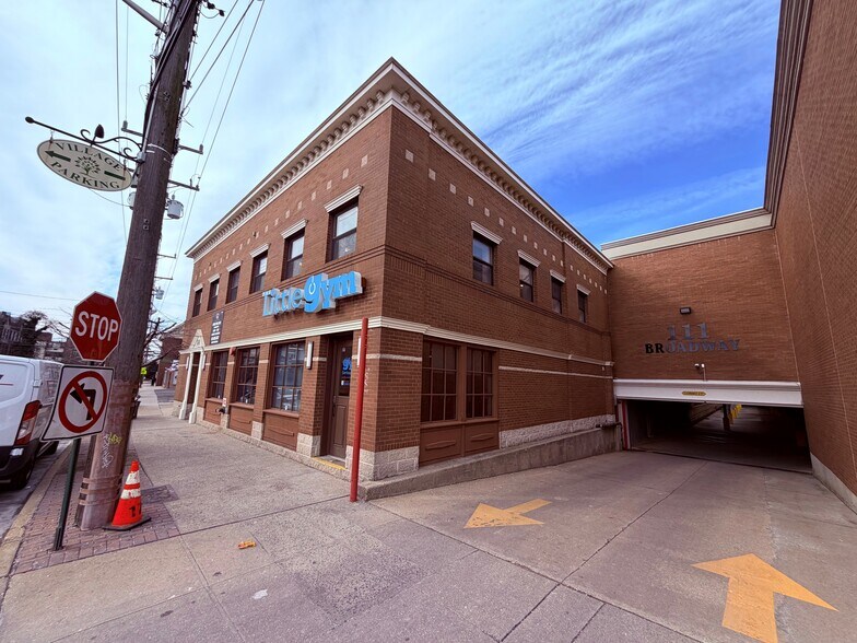 More Photos Of 601-693 Sunrise Hwy, Lynbrook Unknown For Lease