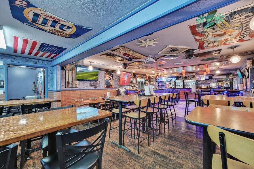 More Photos Of 10 W Oak St, Frackville Restaurant For Sale