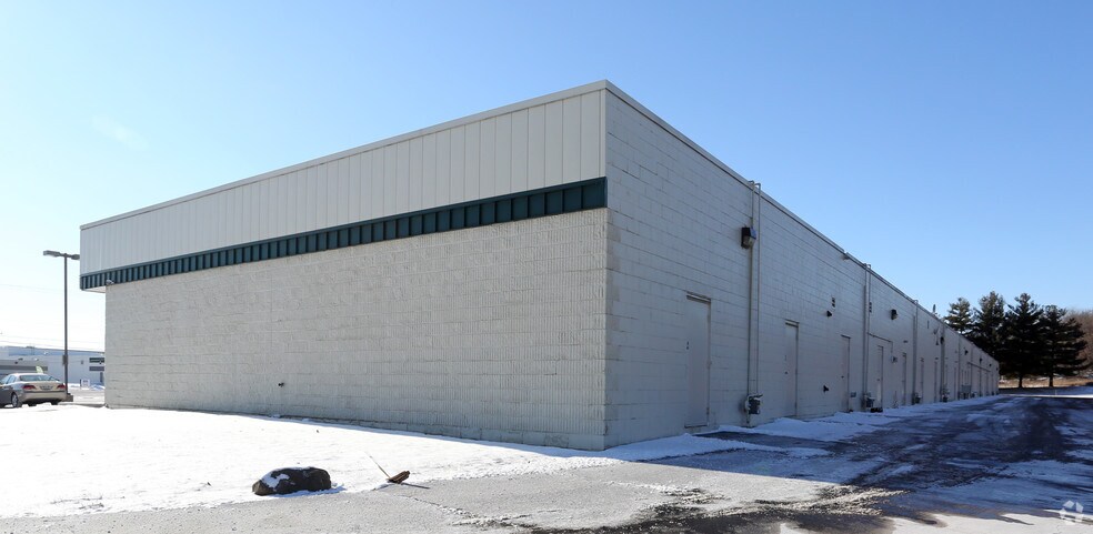 More Photos Of N64W22622-N64W22694 Main St, Sussex General Retail For Sale
