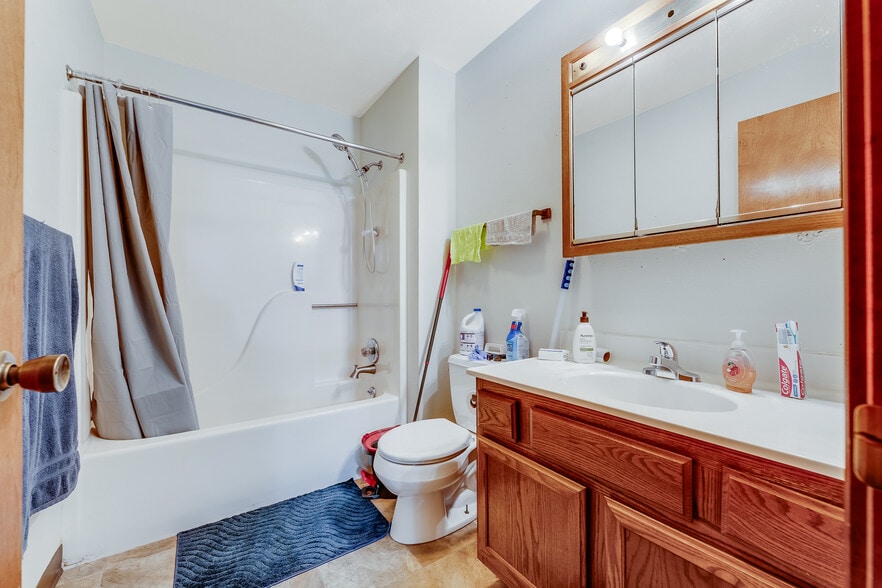 More Photos Of 2939 White Hall Blvd, White Hall General Retail For Sale