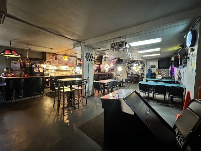 More Photos Of 3700 Taylor Blvd, Louisville Bar For Sale