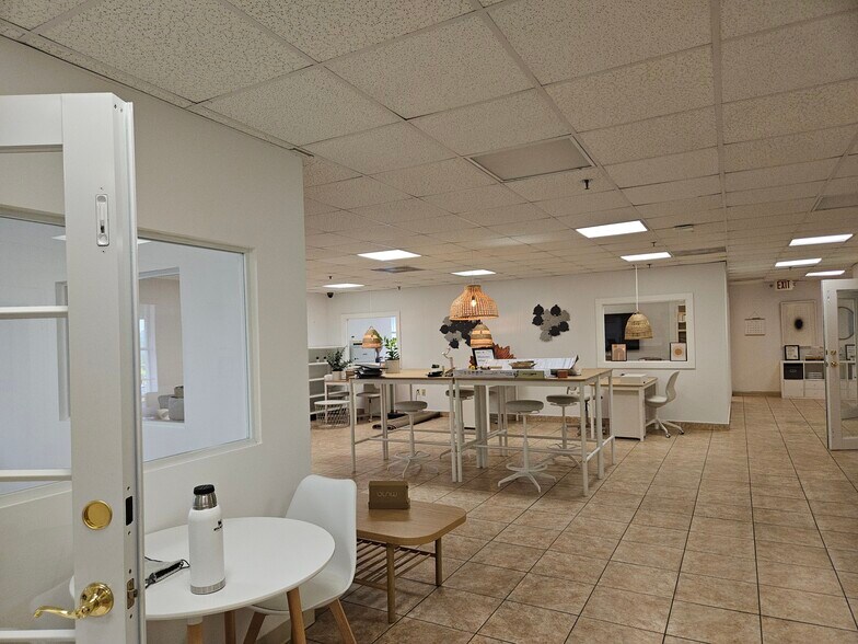 More Photos Of 3511 NW 113th Ct, Miami Warehouse For Lease