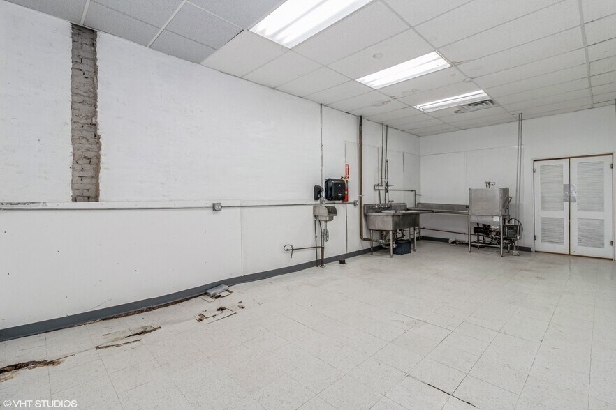 More Photos Of 3949 W Armitage Ave, Chicago Warehouse For Sale