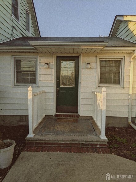 More Photos Of 1160 Stelton Rd, Piscataway Office Residential For Sale