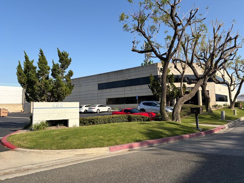 More Photos Of 450 N Sequoia Ave, Ontario Warehouse For Lease