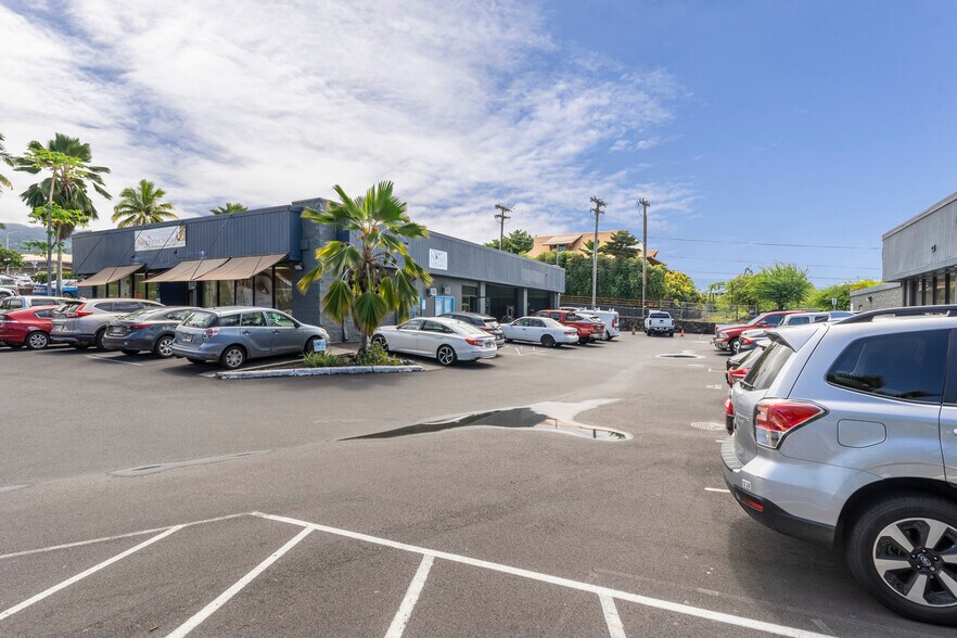 More Photos Of 75-5699 Kopiko St, Kailua Kona Freestanding For Sale