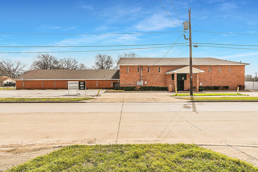 More Photos Of 5007 Ivy Ln, Dallas Religious Facility For Sale