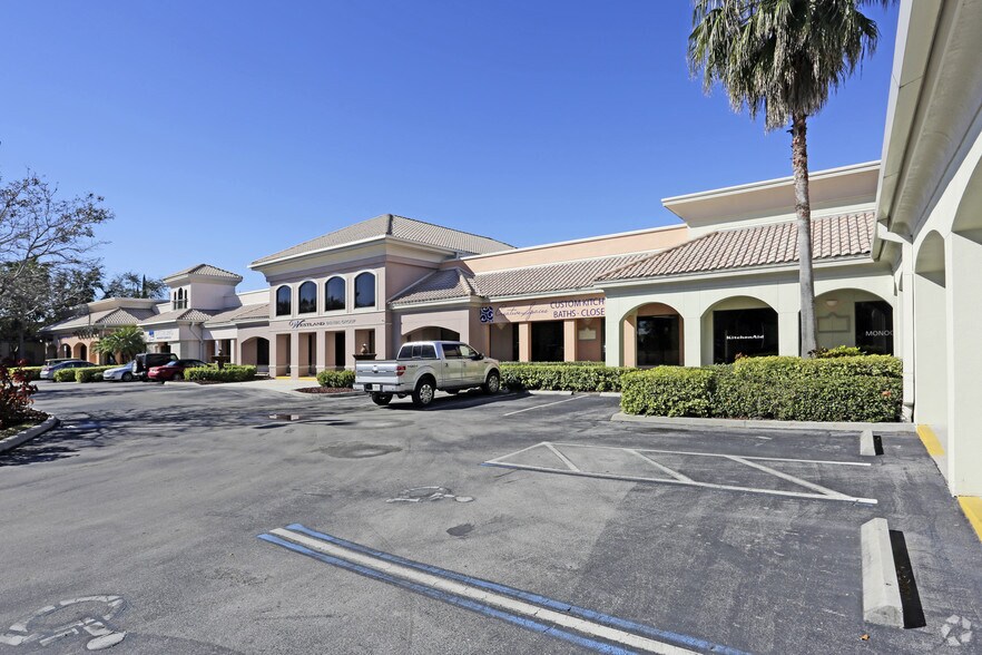 More Photos Of 27180 Bay Landing Dr, Bonita Springs Medical For Lease