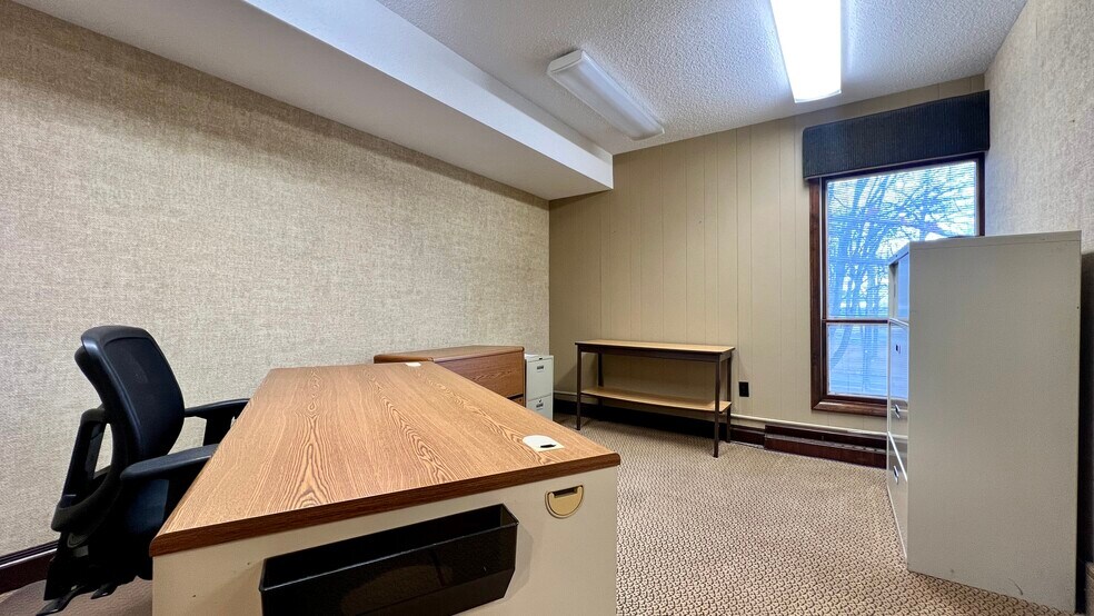 More Photos Of 2604 Sunnyside Dr, Cadillac Medical For Sale