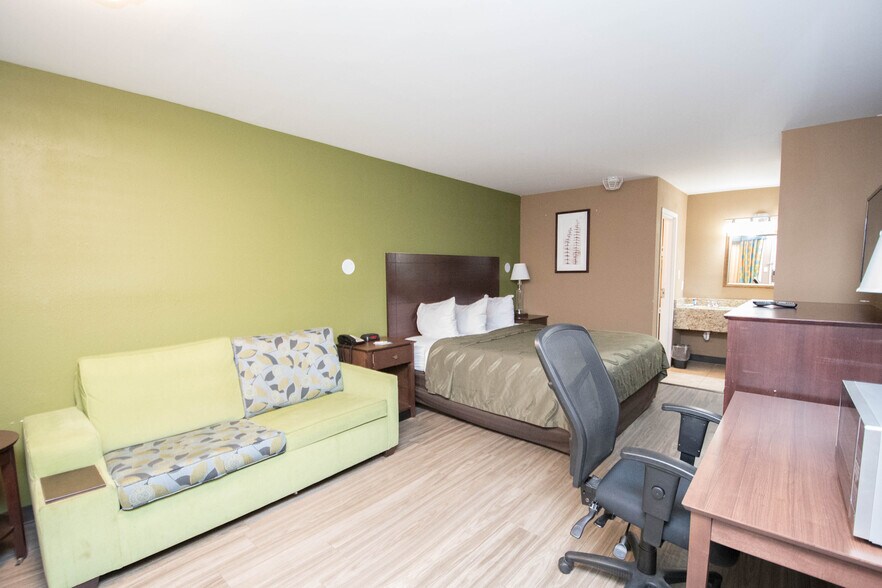 More Photos Of 750 Cobb Place Blvd NW, Kennesaw Hotel For Sale
