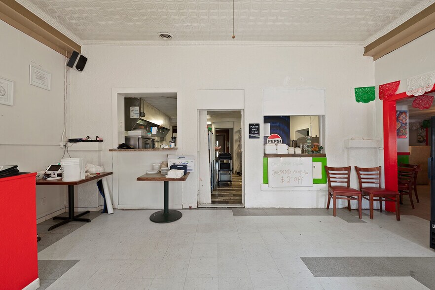 More Photos Of 143 E Main St, Fordland General Retail For Sale