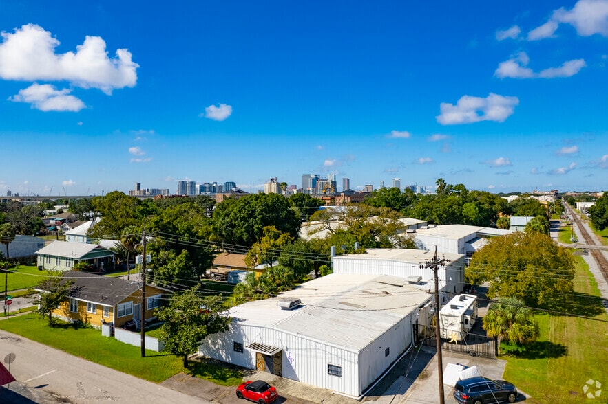 More Photos Of 1608 N 24th St, Tampa Warehouse For Lease