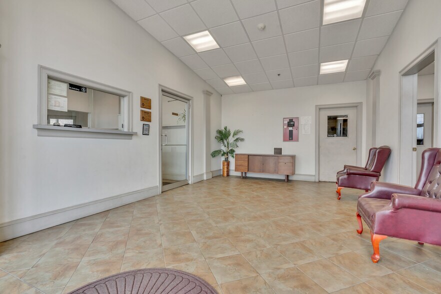 More Photos Of 38 Rainbow Ln, Sanford Warehouse For Sale