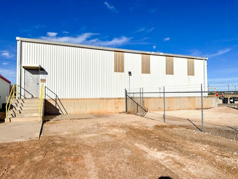 More Photos Of 3464 State Road 301, Sundown Warehouse For Sale