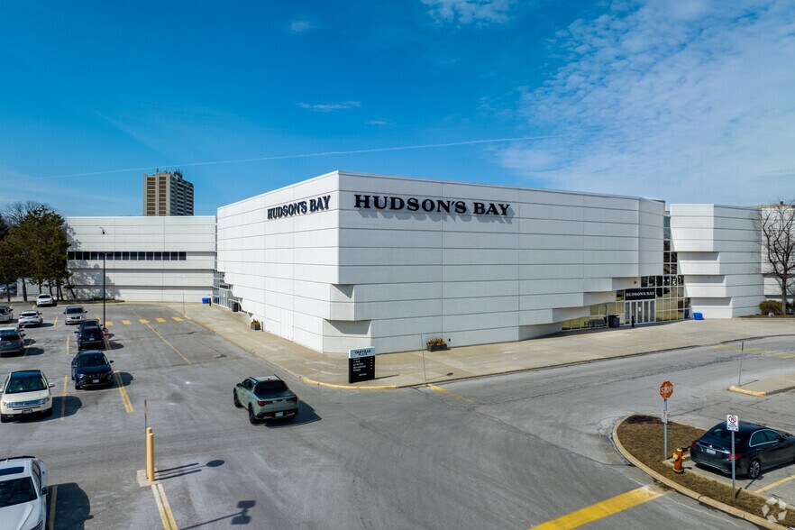 More Photos Of 240 Leighland Ave, Oakville Storefront For Lease