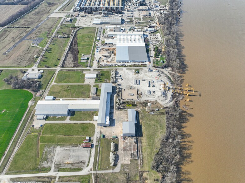 More Photos Of 2870 River Rd, Hawesville Land For Lease