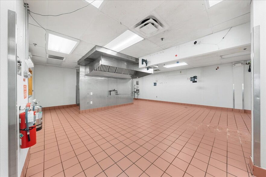 More Photos Of 1550 Larpenteur Ave W, Falcon Heights Apartments For Lease