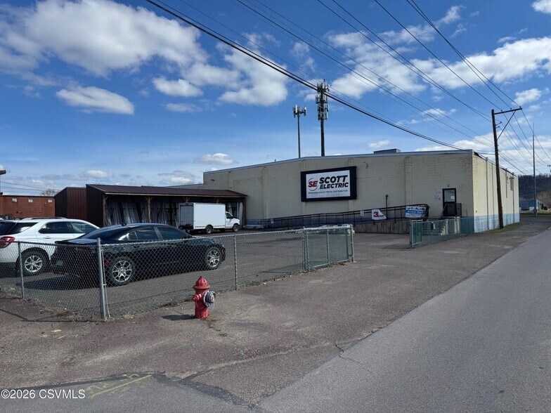 Primary Photo Of 340 6th St, Bloomsburg Auto Repair For Sale
