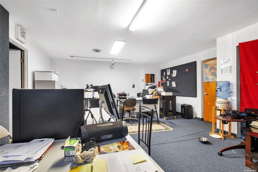 More Photos Of 83 Watermill Ln, Great Neck Office For Sale